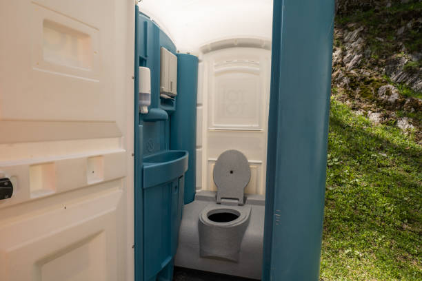 Best Portable bathroom rental  in Knoxvle, IL